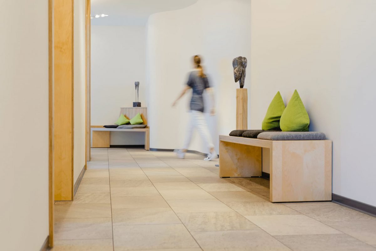 Hollydent Zahnarztpraxis Flur